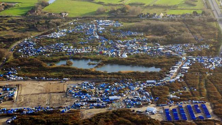 Ο Ολάντ καλεί τη Βρετανία να αναλάβει τις ευθύνες της για τους ασυνόδευτους ανηλίκους του Καλαί