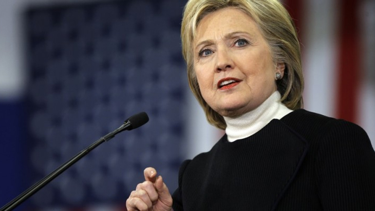Στην αντεπίθεση η Κλίντον για το σκάνδαλο με τα email