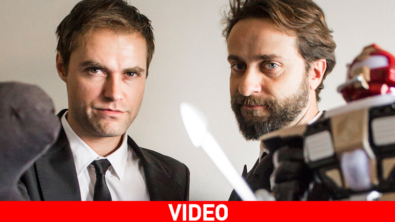 Friends Manifest του Ζήση Ρούμπου στο θέατρο Σοφούλη