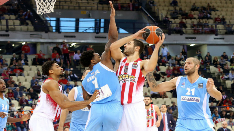 Ζορίστηκε ο Ολυμπιακός, 75-67 τον Κολοσσό