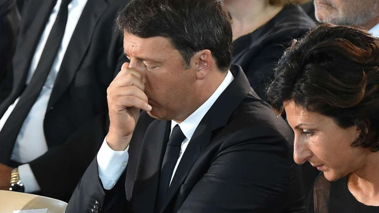 Ρέντσι: Θα ξαναχτίσουμε ό,τι καταστράφηκε