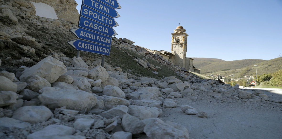 Το καμπαναριό άντεξε τη δύναμη των Ρίχτερ