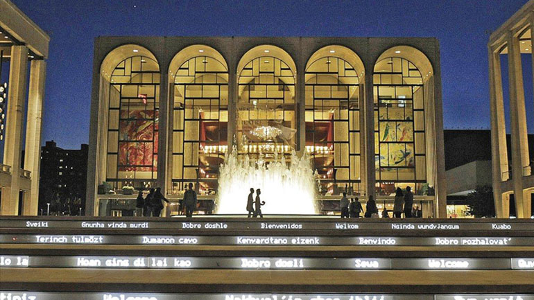 Τρόμος στη Νέα Υόρκη! Ύποπτη σκόνη σε παράσταση της Met Opera