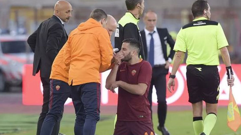 Στο χειρουργείο ο Μανωλάς-Aμφίβολος για τον αγώνα της εθνικής με τη Βοσνία Στο χειρουργείο ο Μανωλάς-Aμφίβολος για τον αγώνα της εθνικής με τη Βοσνία