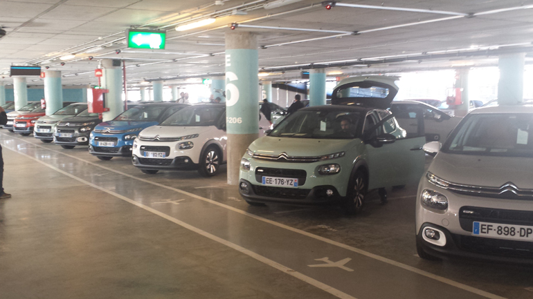 Τα καινούργια C3 περιμένουν τους Έλληνες δημοσιογράφους...