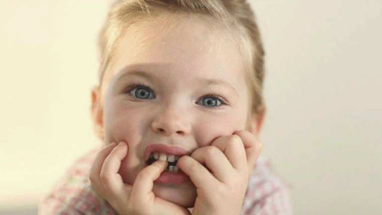 Όταν το παιδί συνηθίζει να τρώει τα νύχια του Όταν το παιδί συνηθίζει να τρώει τα νύχια του