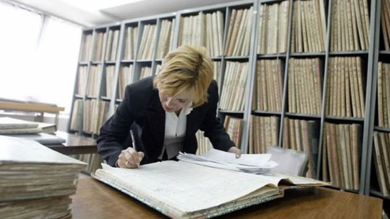 Αποχή των συμβολαιογράφων από τους πλειστηριασμούς την Τετάρτη