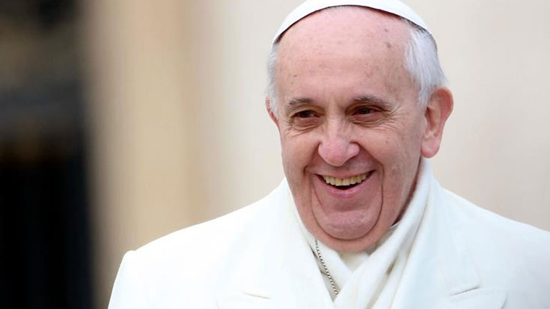 Ο Πάπας αποκλείει το ενδεχόμενο της χειροτονίας γυναικών ιερέων