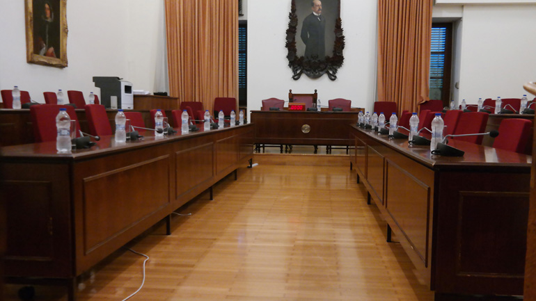 Νέα Διάσκεψη Προέδρων – Στον πάγο η ρύθμιση για το προσωρινό καθεστώς