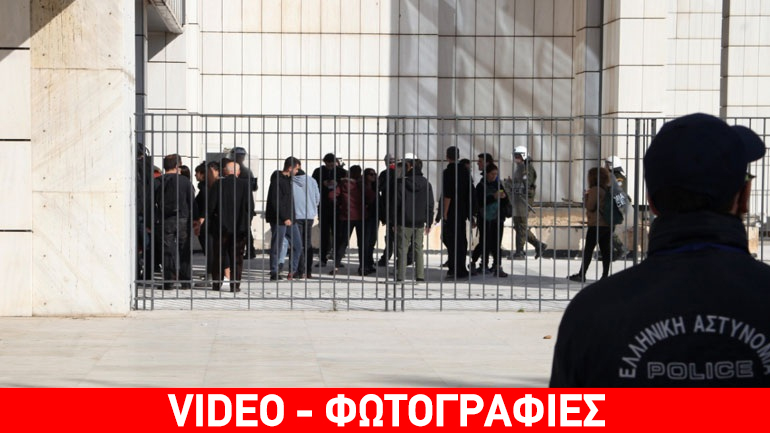 Ένταση εντός και εκτός δικαστικής αίθουσας με αντιφασίστες και μέλη της Χρυσής Αυγής Ένταση εντός και εκτός δικαστικής αίθουσας με αντιφασίστες και μέλη της Χρυσής Αυγής