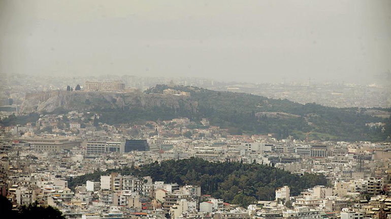 Κάθε δεκαετία μετά τον μεσοπόλεμο η ορατότητα στην Αθήνα μειώνεται κατά 2,8 χλμ.
