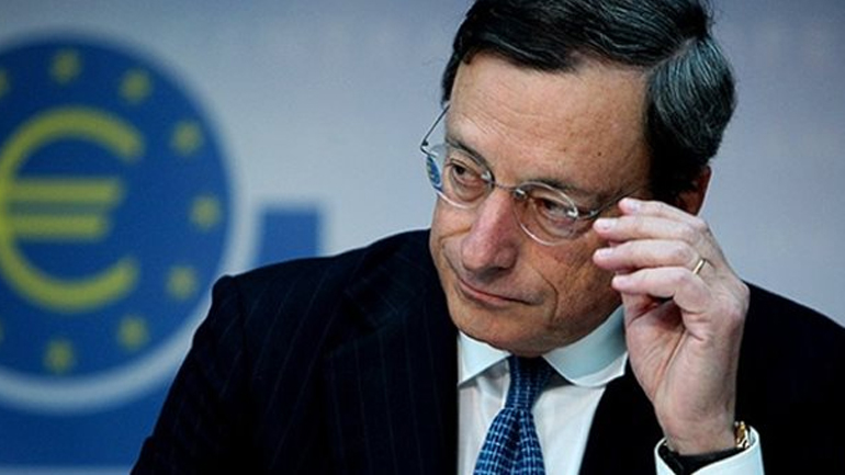 Die Welt: Ο Ντράγκι έσωσε μεν την Ευρωζώνη αλλά κατήργησε τα επιτόκια
