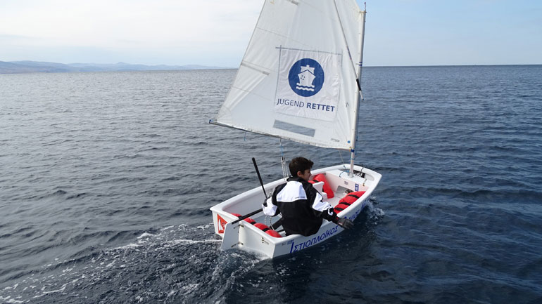 Δράση αλληλεγγύης στους πρόσφυγες από 15χρονο ιστιοπλόο