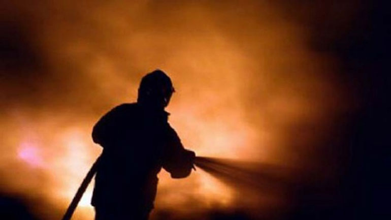 Χανιά: Φορτηγό τυλίχθηκε στις φλόγες τη νύχτα