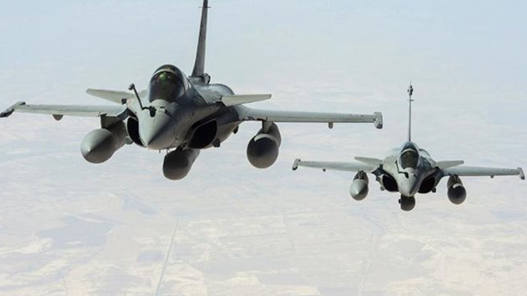 Γαλλία: Τριπλασίασε τα αεροπορικά πλήγματα κατά του Χαλιφάτου στο Ιράκ