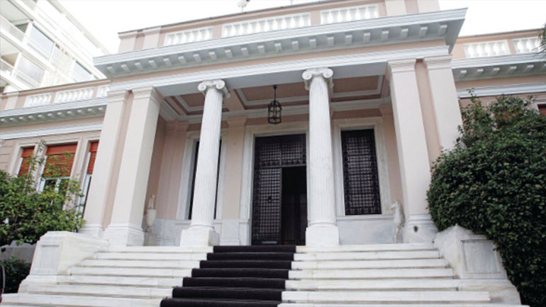 Σύσκεψη στο Μαξίμου για το προσφυγικό ζήτημα στη Χίο