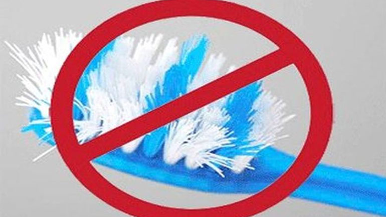 Οδοντόβουρτσες: Η λάθος χρήση και φύλαξή τους μπορεί να έχει ολέθρια αποτελέσματα!