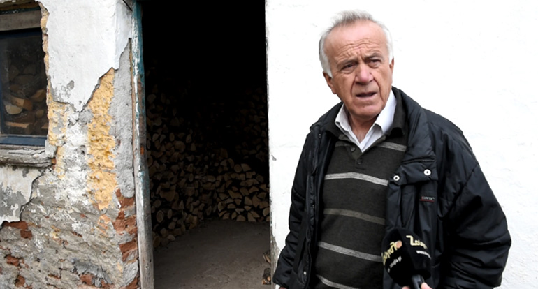 Ο Σταύρος Παναγιωτίδης εξηγεί ότι οι βασικές ανάγκες των παιδιών καλύπτονται με εργασία των ίδιων, πάντα με την καθοδήγηση του προσωπικού