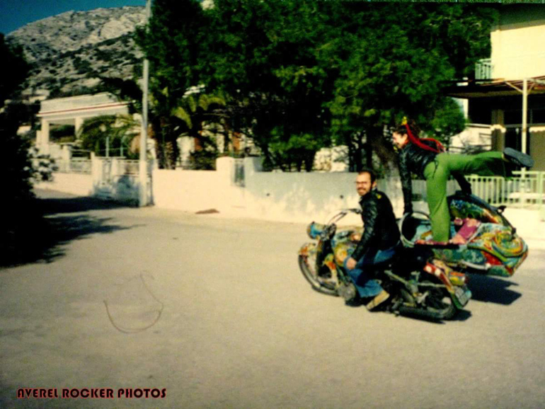 Από μικρός ή... μικρή μαθαίνεις τα κόλπα!