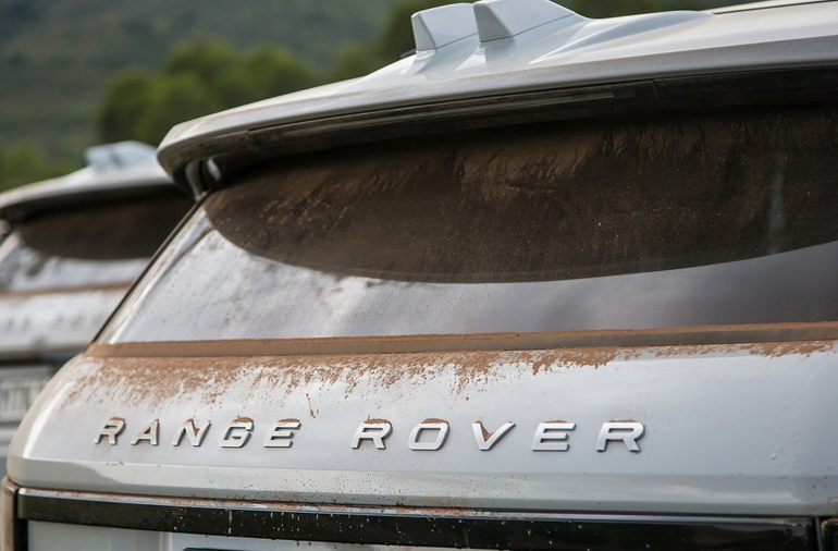 Όπως λέει και ο λαός. Τα θέλει ο... πισινός του!