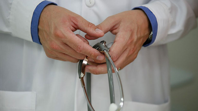 Θεσσαλονίκη: Προμηθευτής εξαπατούσε γιατρούς