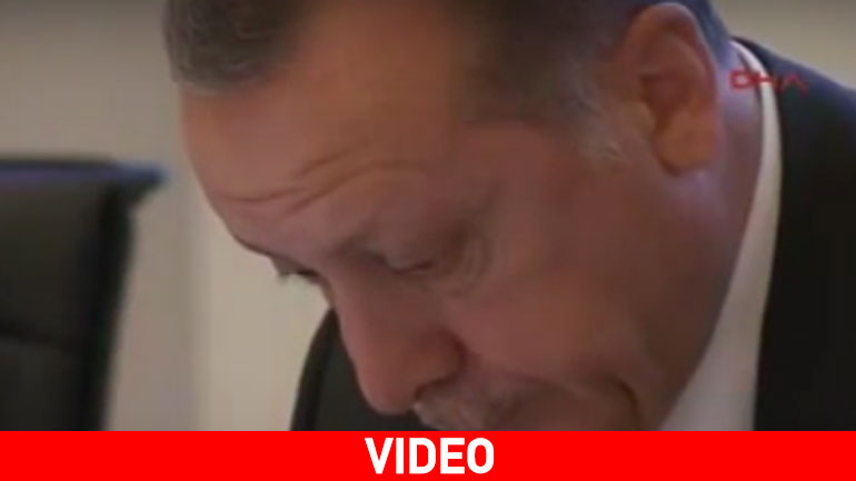 Τα κροκοδείλια δάκρυα του Ερντογάν για τις γυναίκες