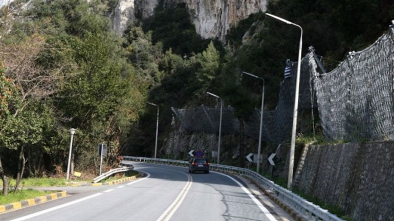 Παραδόθηκε στην κυκλοφορία η εθνική οδός στα Τέμπη