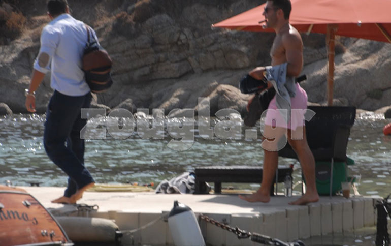 Στη Μύκονο...