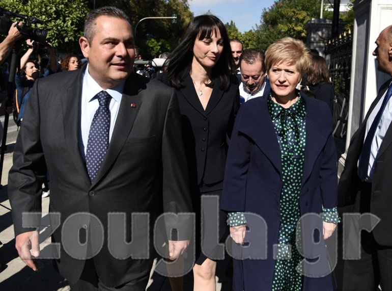 Καμμένος, Κουντουρά, Κόλλια-Τσαρούχα και στο βάθος ο νέος υπουργός Β. Κόκκαλης