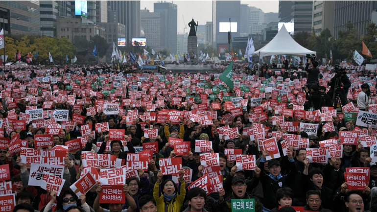 Νότια Κορέα: Διαδηλώσεις για την παραίτηση της προέδρου