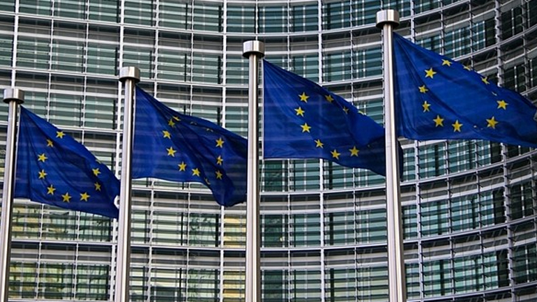 Εφικτό να ολοκληρωθεί η β’ αξιολόγηση εντός του 2016, λέει αξιωματούχος της Ε.Ε.