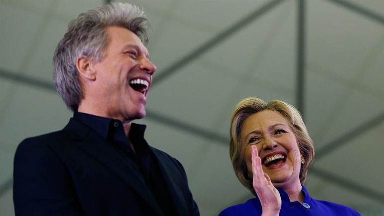 Επιστράτευσε και άλλους φίλους η Χίλαρι: Στο πλευρό της ο Τζον Μπον Τζόβι