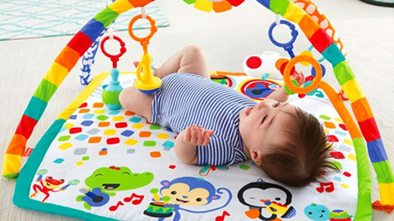 Πώς θα μάθει το μωρό μου να παίζει μόνο του;