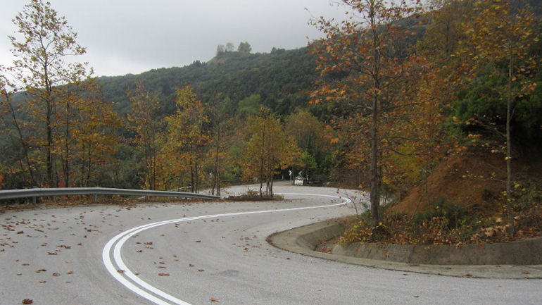 Εργασίες συντήρησης στο επαρχιακό οδικό δίκτυο του Λαγκαδά