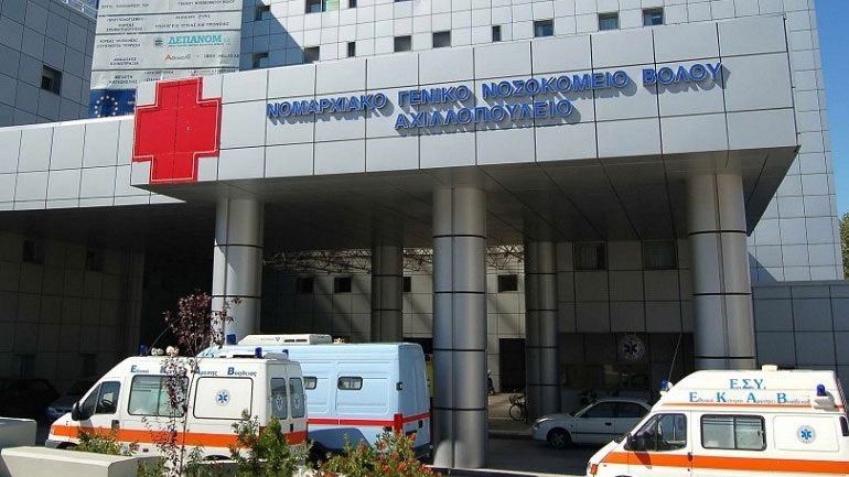 Βόλος: Oδηγούσε στο αντίθετο ρεύμα και τραυμάτισε νεαρό οδηγό μηχανής