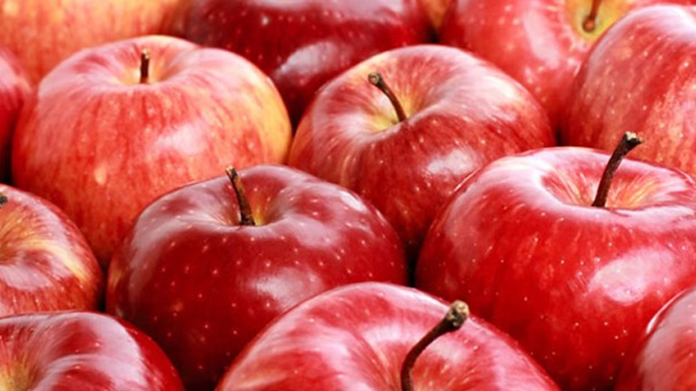 Δέσμευση 4,8 τόνων μήλων αγνώστου προελεύσεως