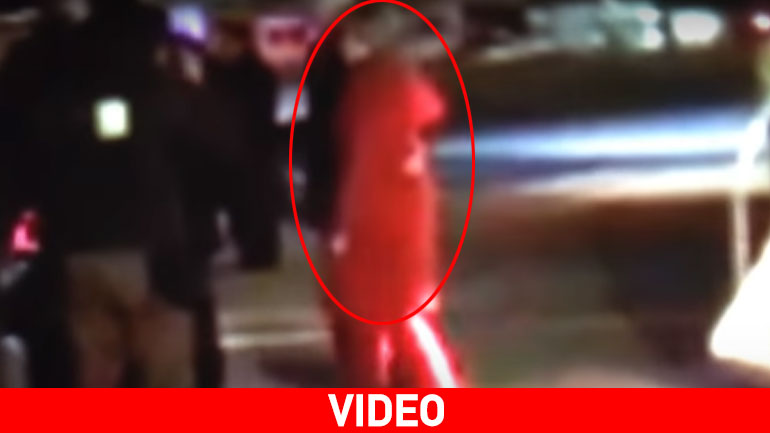 Υποβασταζόμενη η Χίλαρι Κλίντον λίγες ώρες πριν ανοίξουν οι κάλπες! Υποβασταζόμενη η Χίλαρι Κλίντον λίγες ώρες πριν ανοίξουν οι κάλπες!