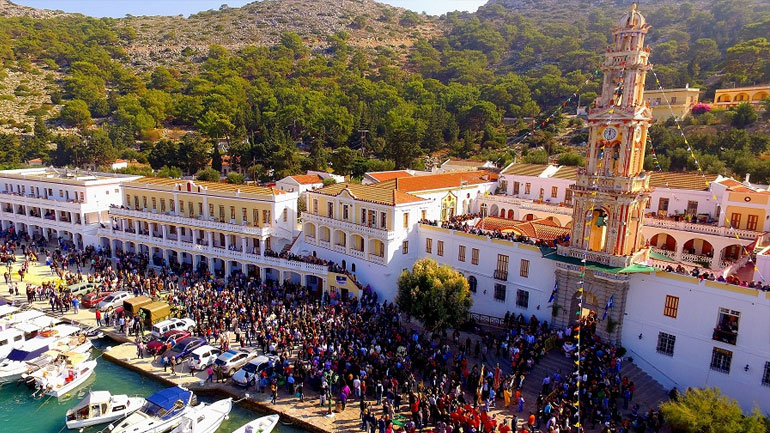 Κοσμοσυρροή για τον εορτασμό του Πανορμίτη στη Σύμη