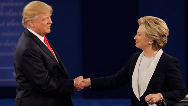 Επίθεση Τραμπ κατά Κλίντον από το Μίσιγκαν