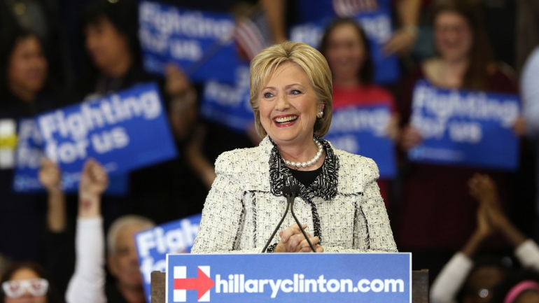 Σημαντική νίκη της Κλίντον στην B. Καρολίνα!