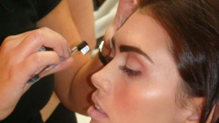 Μυστικό ομορφιάς: Το σαπούνι μπορεί να σου προσφέρει άψογα φρύδια