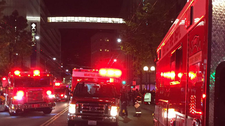 ΗΠΑ: Η αστυνομία διεξάγει έρευνες για πυροβολισμούς και τραυματίες κοντά στην περιοχή των διαδηλώσεων κατά της εκλογής Τραμπ