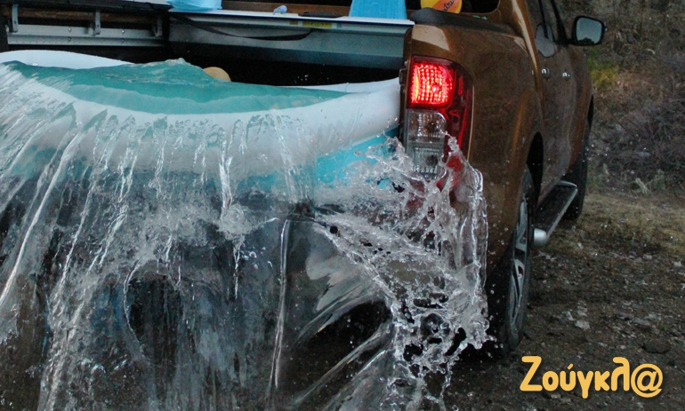 Καλά βλέπετε... Nissan Navara!