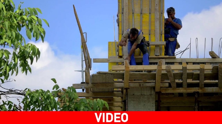 Εργάτες… ζογκλέρ!