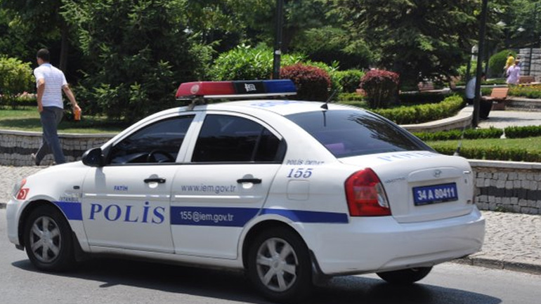 Έκρηξη στα γραφεία κυβερνήτη στην Τουρκία Έκρηξη στα γραφεία κυβερνήτη στην Τουρκία