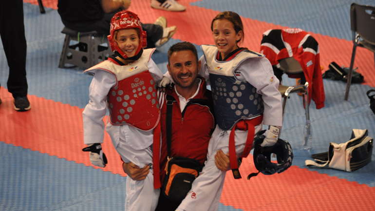 Ταεκβοντό: Μαθήματα ήθους στον τελικό των… διδύμων!