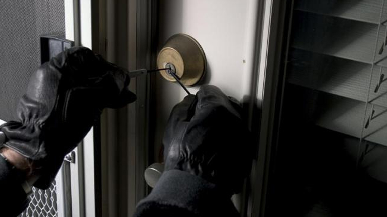 Εξιχνιάστηκαν 26 κλοπές σπιτιών στην Αιγιαλεία