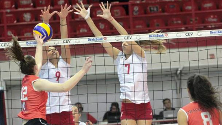 Βόλεϊ: Νίκη με 3-0 για τις γυναίκες του Ολυμπιακού