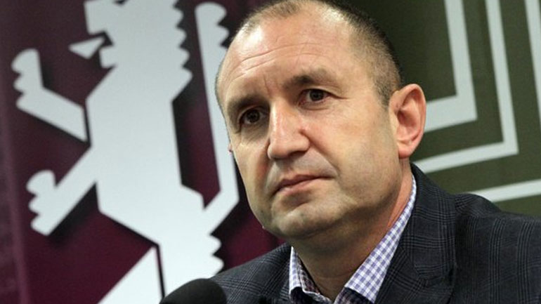 Βουλγαρία: Ένας πρώην αρχηγός της Πολεμικής Αεροπορίας φαβορί για την προεδρία