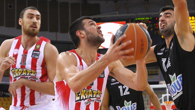 Χωρίς να ιδρώσει ο Ολυμπιακός, 83-55 τον Απόλλωνα